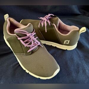 Gently used FootJoy enJoy Women's Spikeless Golf Shoe Size 9M Charcoal/Violet